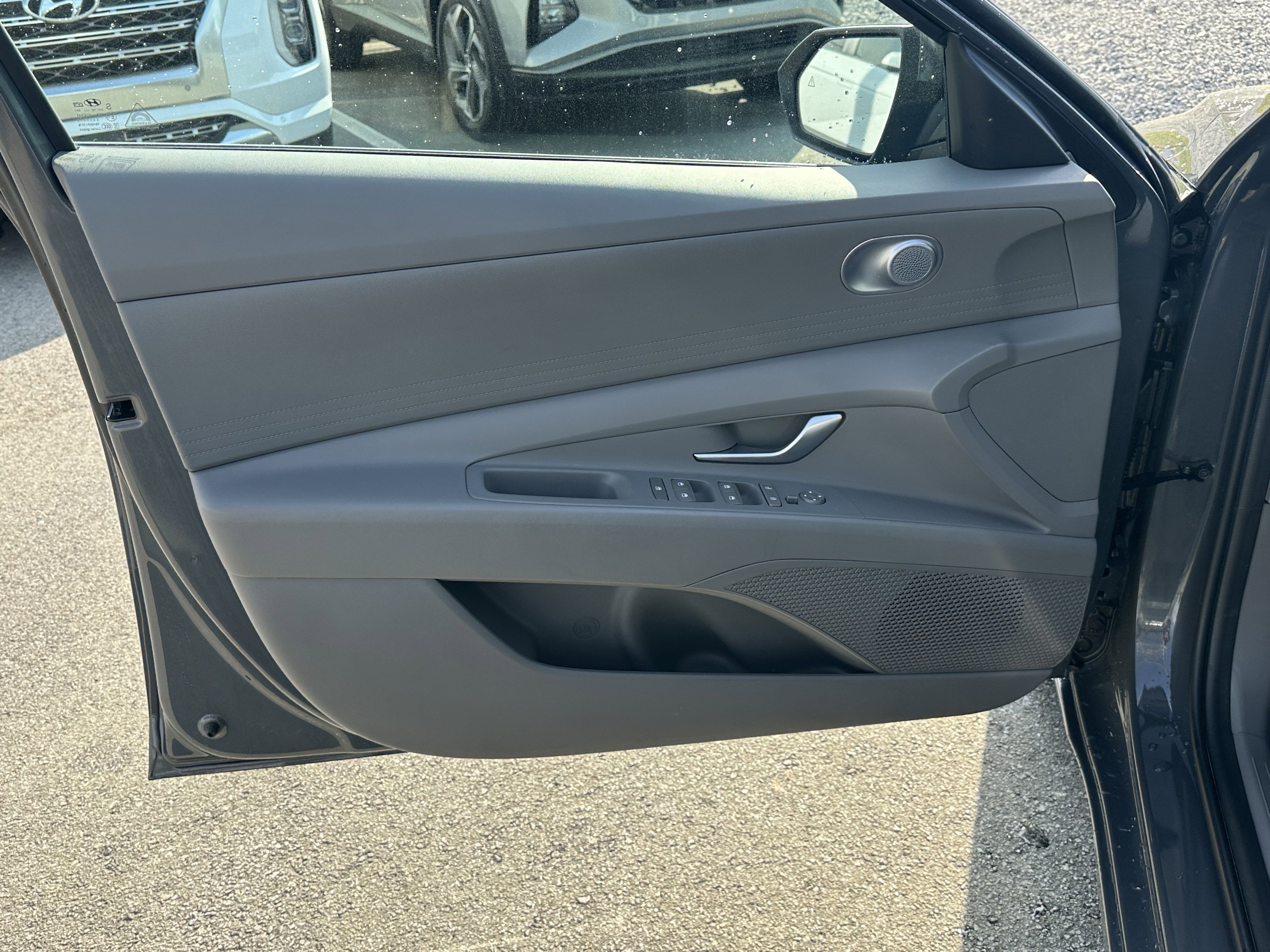 Used 2024 Hyundai Elantra SEL FWD image 13