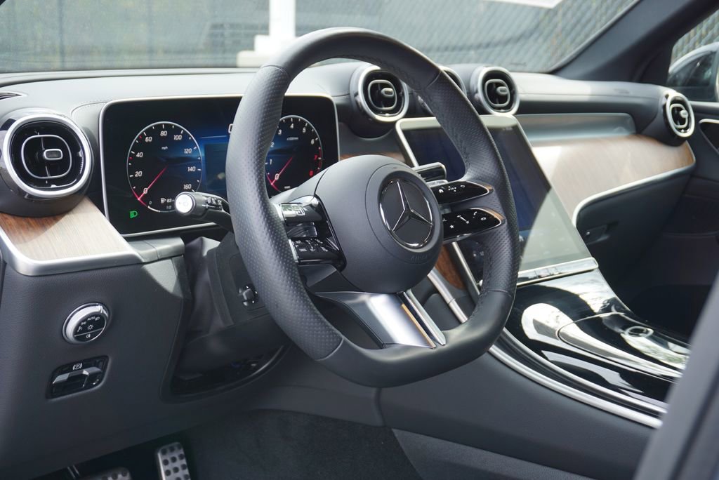 Certified 2025 Mercedes-Benz GLC 300 GLC 300 image 26