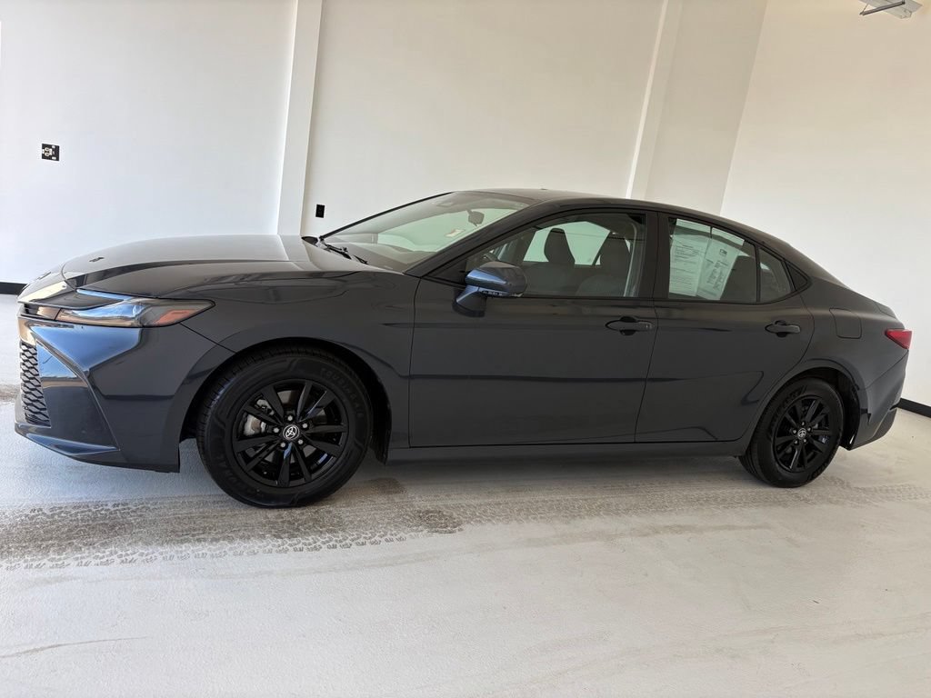 Used 2025 Toyota Camry LE FWD image 16