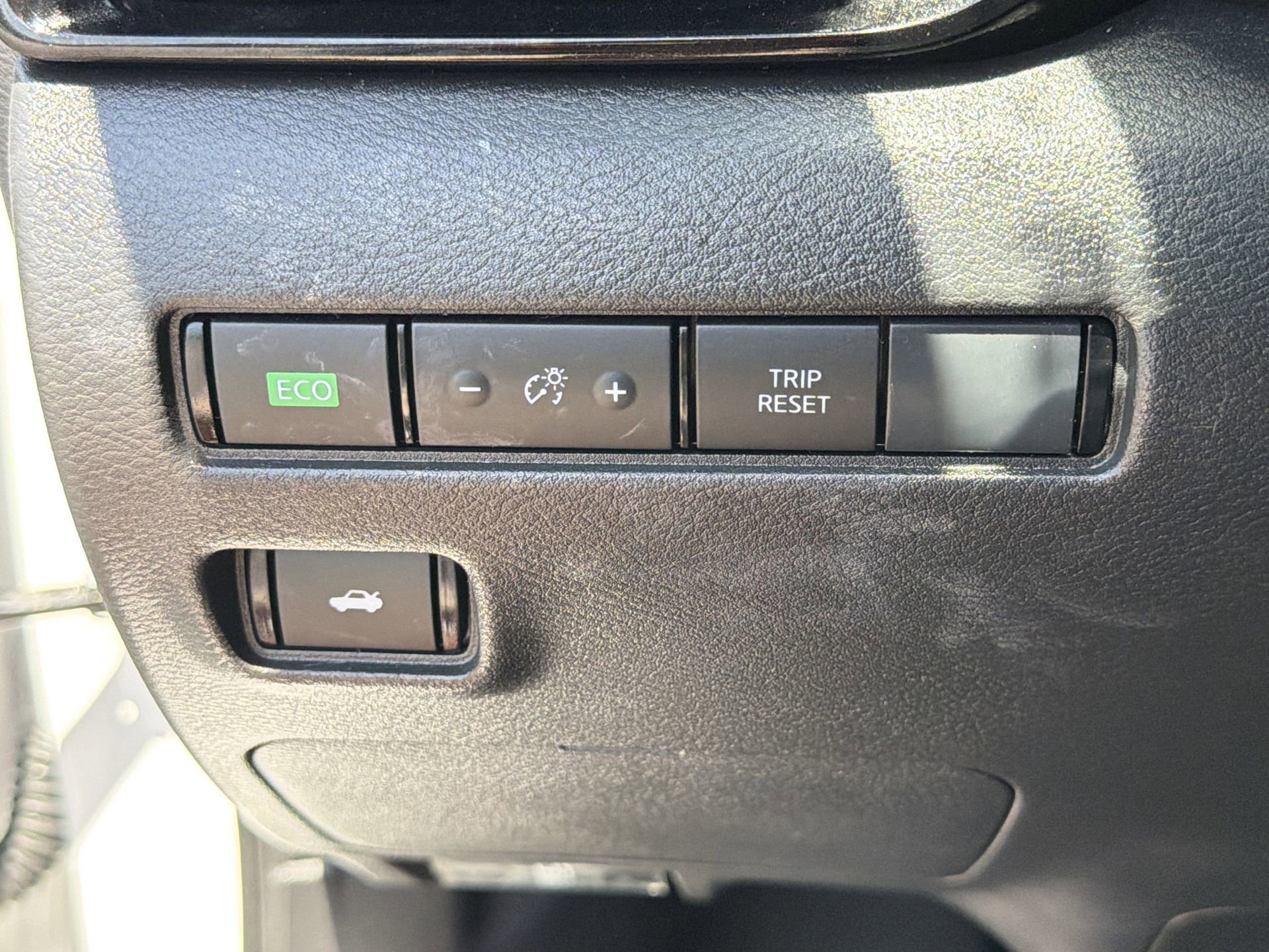 Used 2025 Nissan Sentra SR image 17