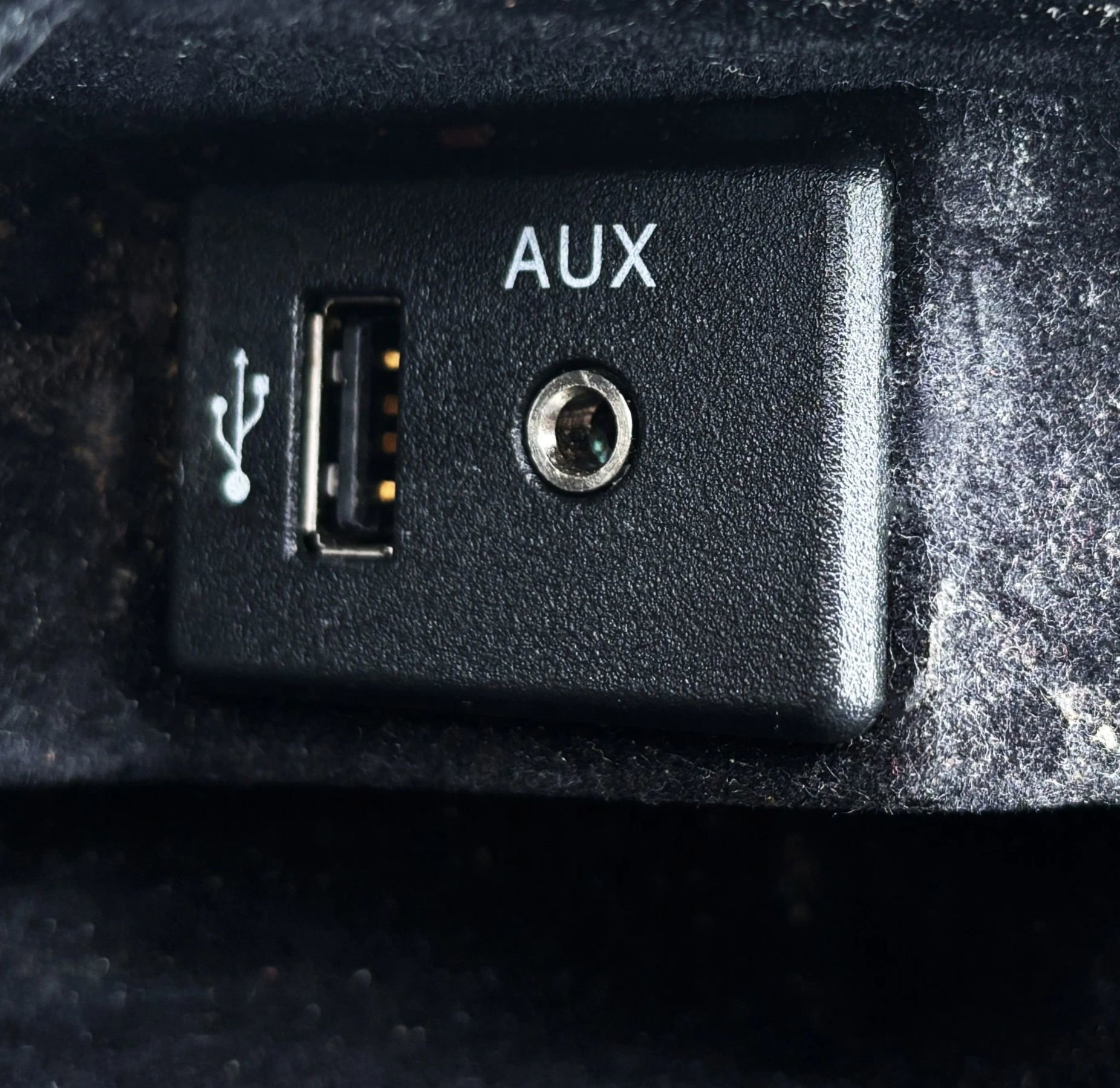 Used 2016 Nissan Murano SV w/ Cargo Package image 24