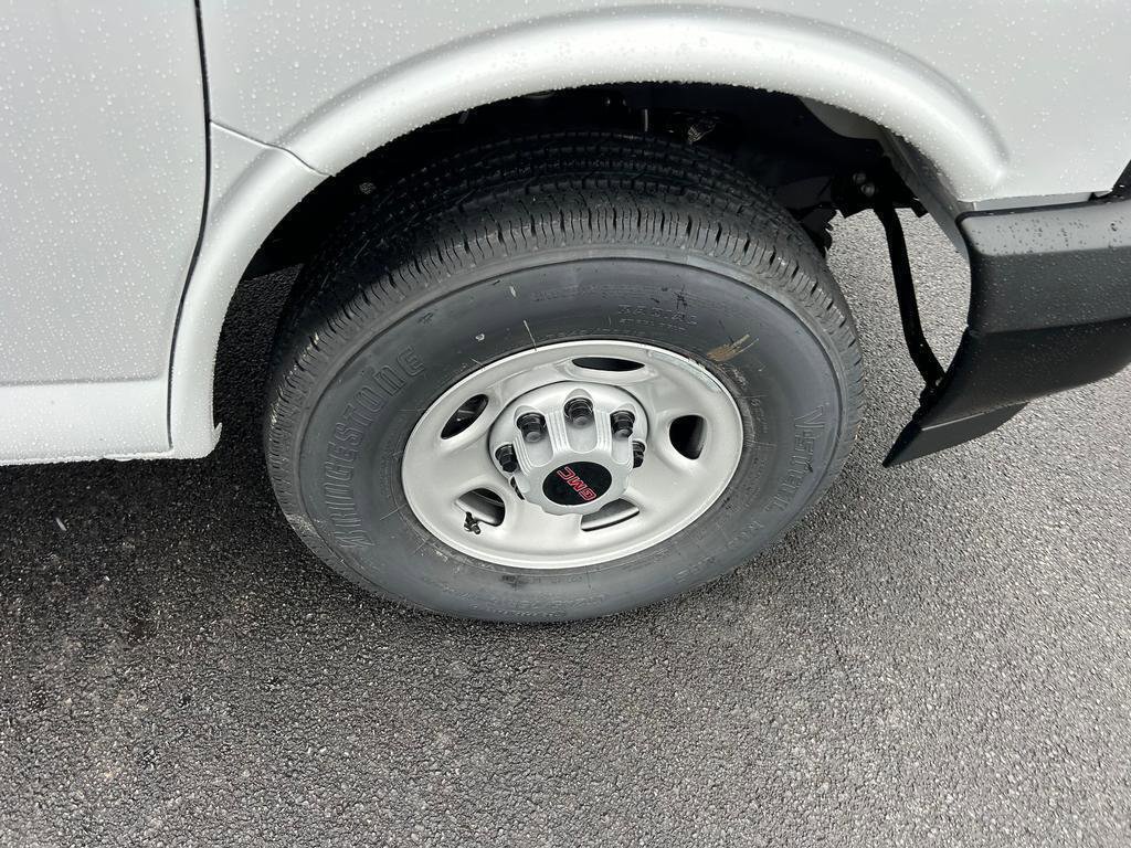 New 2026 GMC Savana 2500 w/ Driver Convenience Package image 20