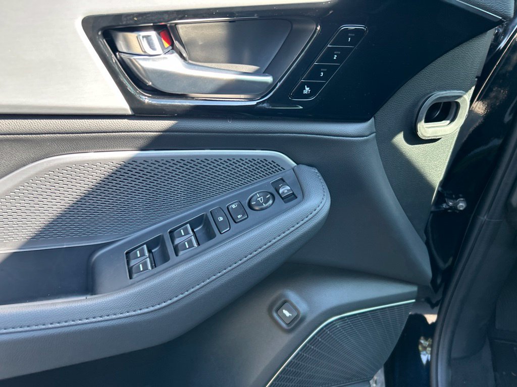 New 2026 Acura MDX SH-AWD image 18