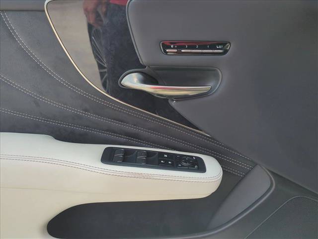 Used 2022 Lexus LS 500 w/ Interior Upgrade Package RWD image 11