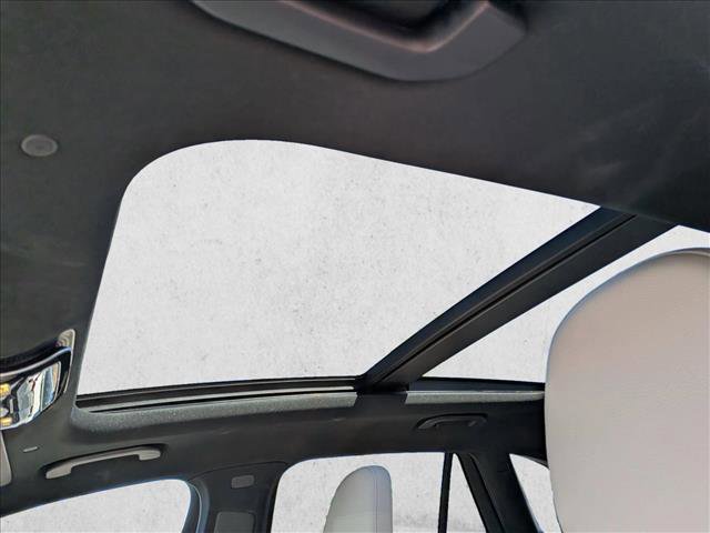 Used 2024 Mercedes-Benz GLC 300 4MATIC image 15