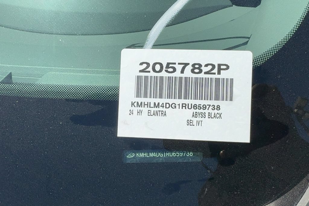 Used 2024 Hyundai Elantra SEL FWD image 19