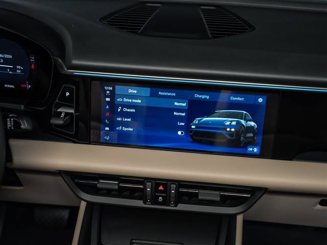 Used 2026 Porsche Macan Electric RWD image 31