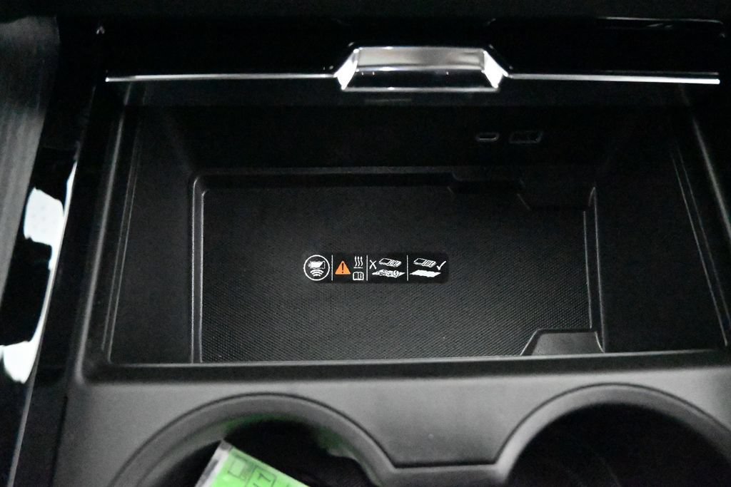 New 2026 GMC Yukon XL AT4 Ultimate w/ LPO, Floor Liner Package AWD/4WD image 20