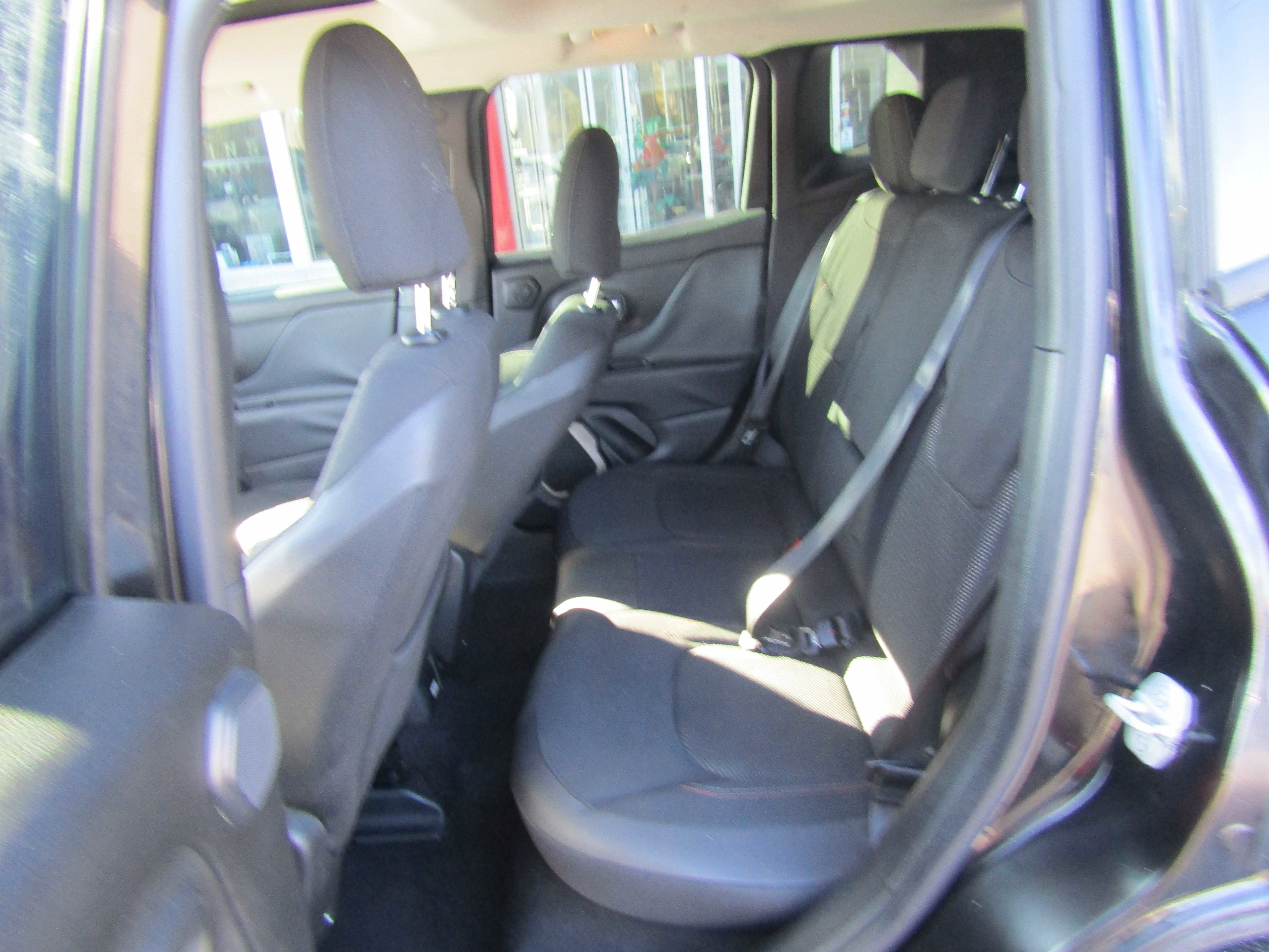 Used 2016 Jeep Renegade 75th Anniversary image 11