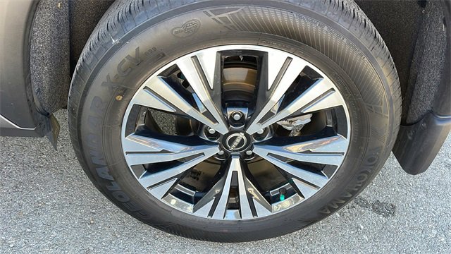 Used 2023 Nissan Rogue SV image 29