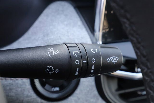 New 2024 Jeep Compass Latitude w/ Sun and Sound Group image 33