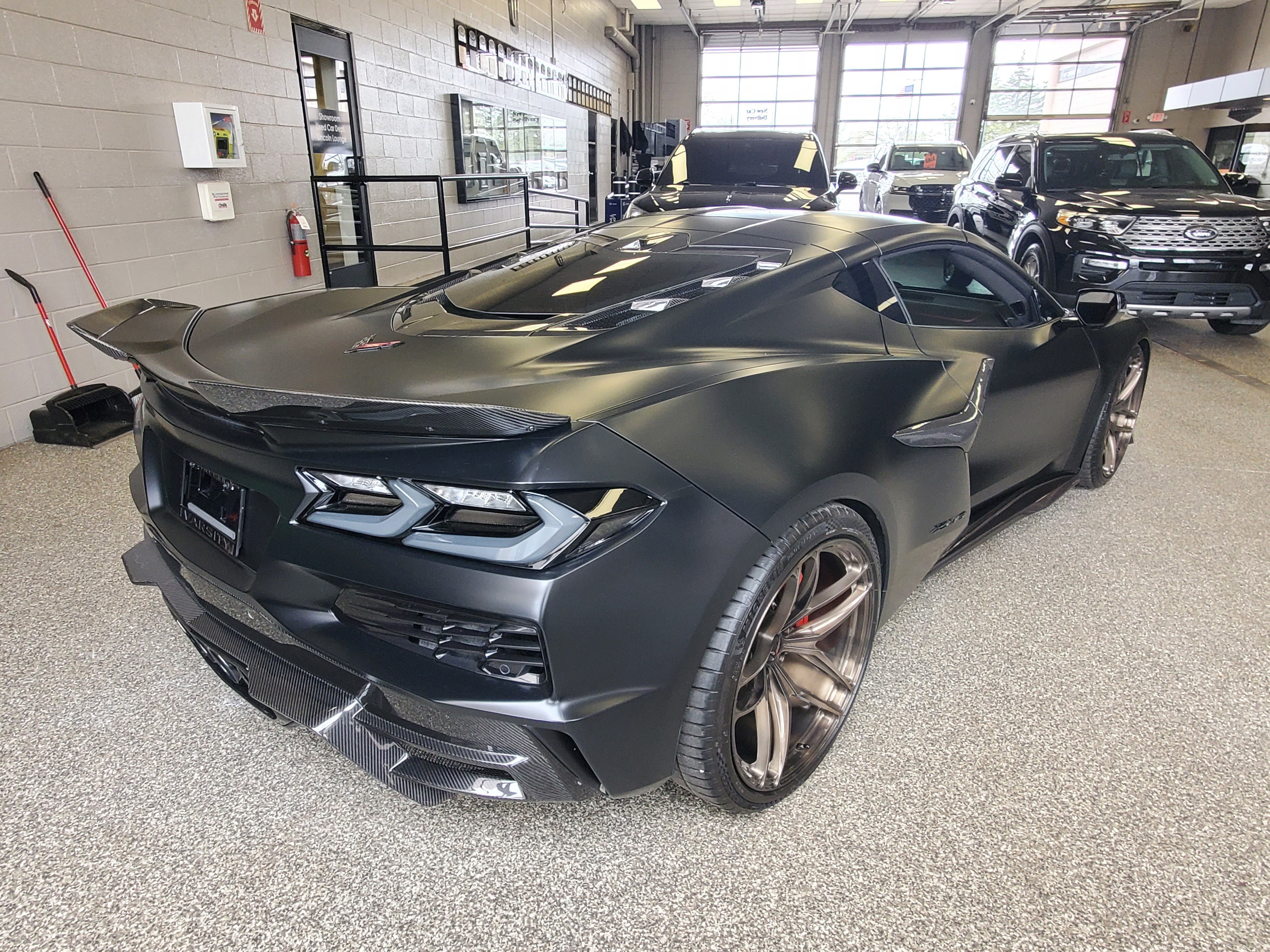 Used 2024 Chevrolet Corvette Z06 w/ Stealth Interior Trim Package RWD image 6