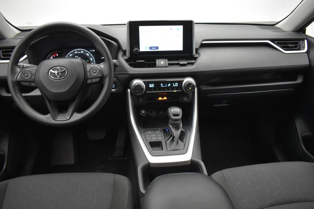 Used 2025 Toyota RAV4 XLE AWD/4WD image 26