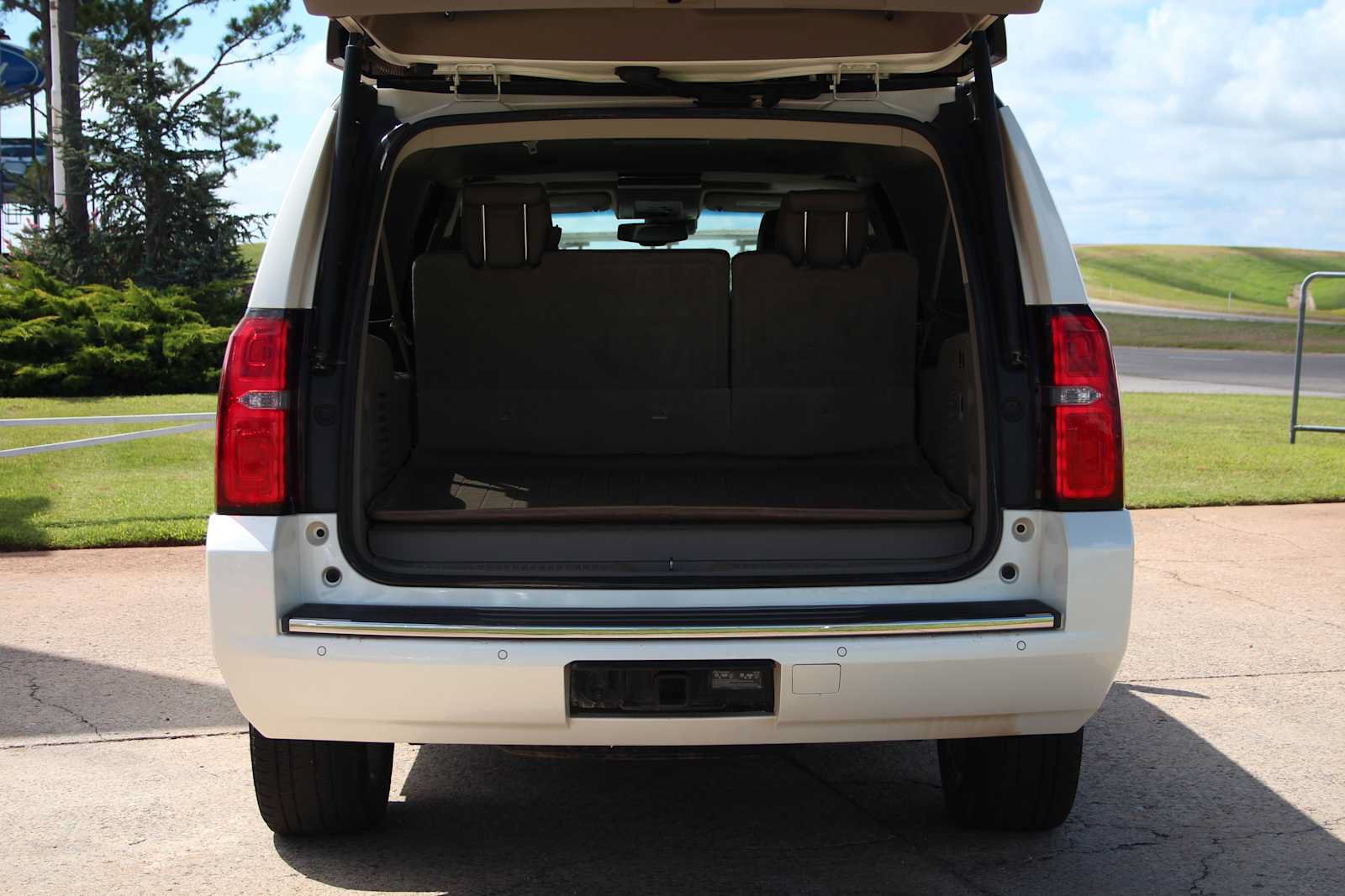 Used 2015 Chevrolet Suburban LTZ AWD/4WD image 9