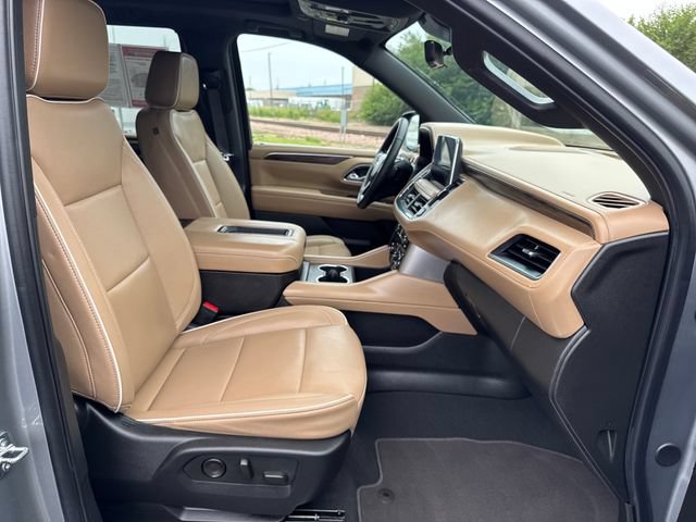 Used 2024 Chevrolet Tahoe Premier w/ Premium Package AWD/4WD image 33