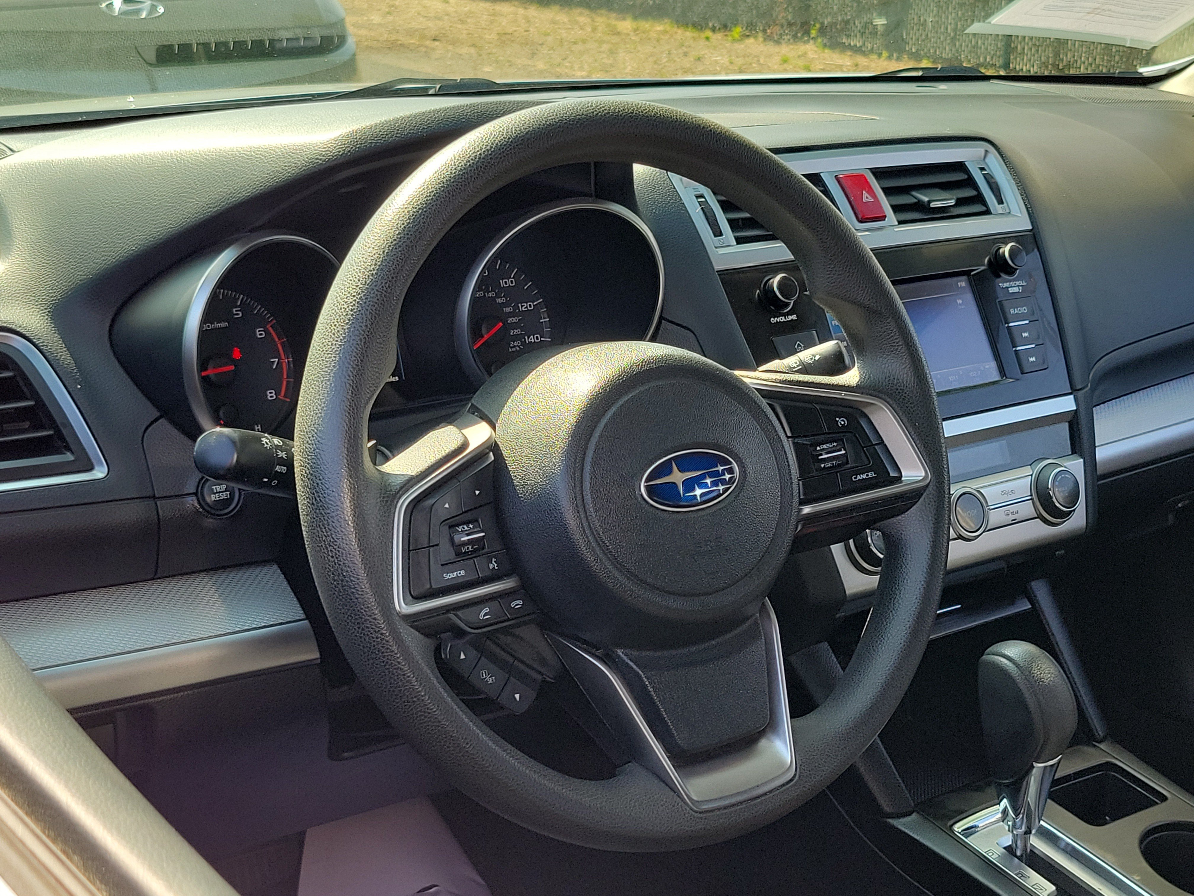 Used 2018 Subaru Outback 2.5i AWD/4WD image 9