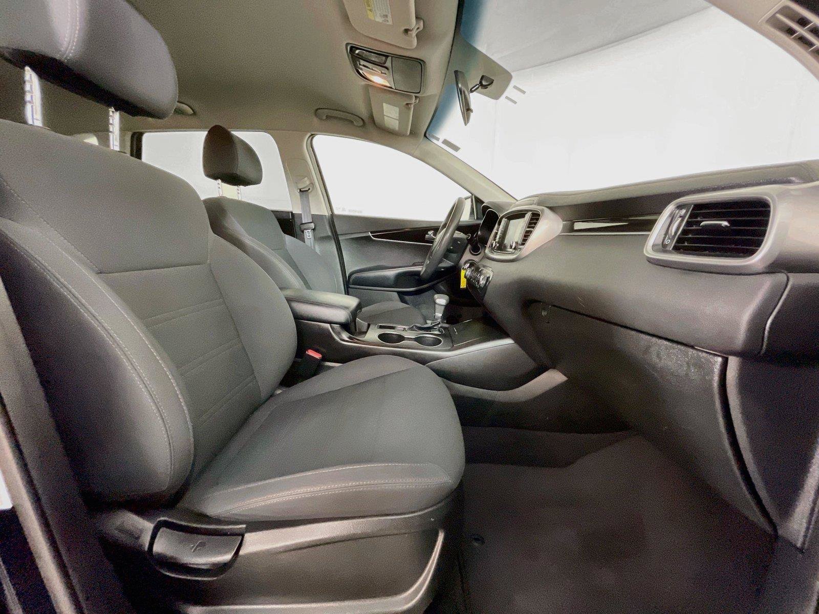 Used 2019 Kia Sorento L FWD image 30