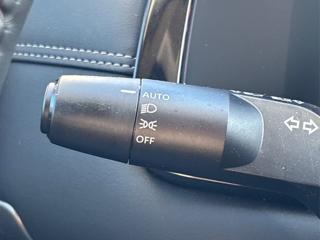 Used 2024 Nissan Pathfinder Platinum w/ Cargo Package image 26