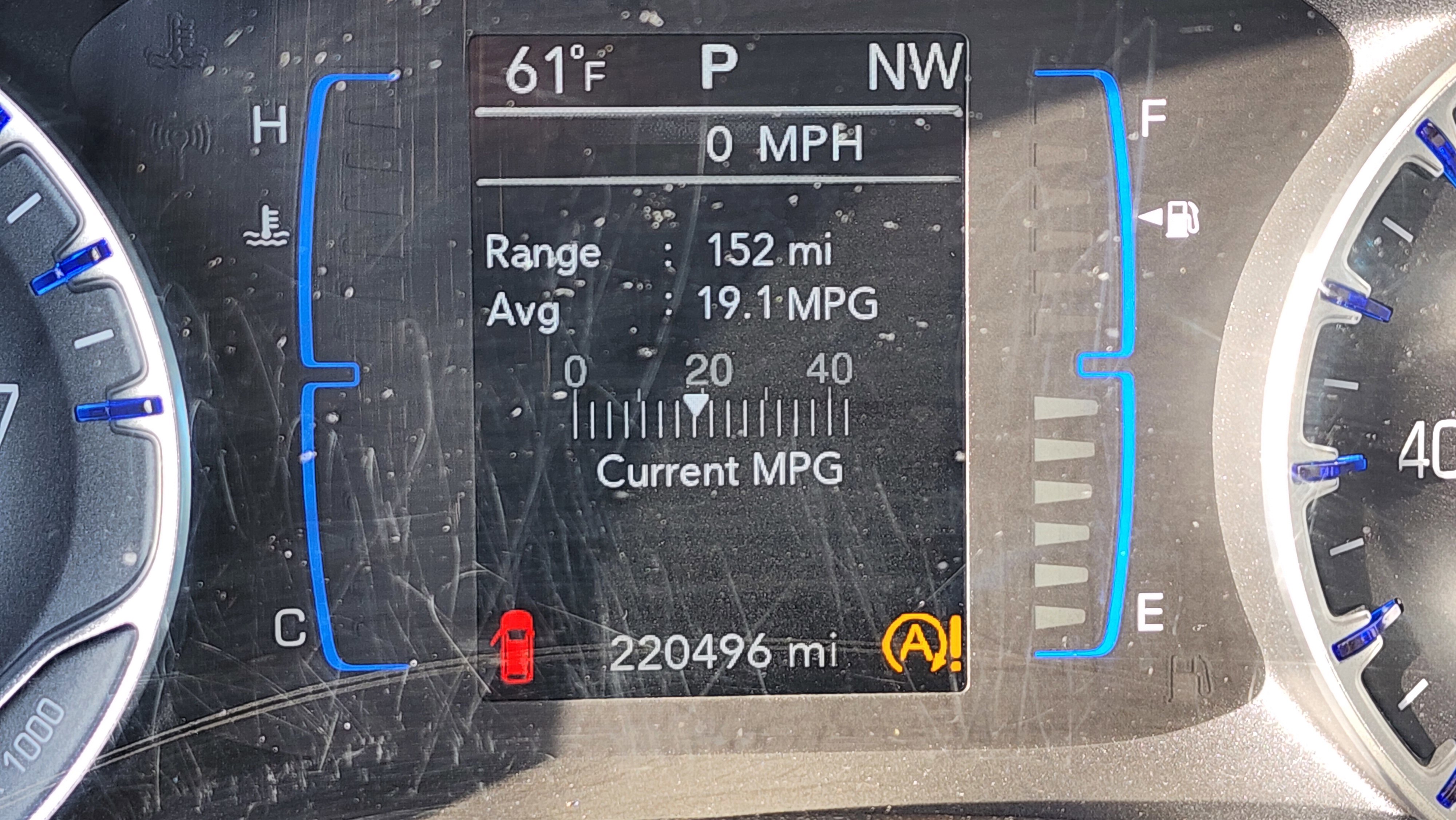 Used 2017 Chrysler Pacifica Touring-L w/ Tire & Wheel Group image 12