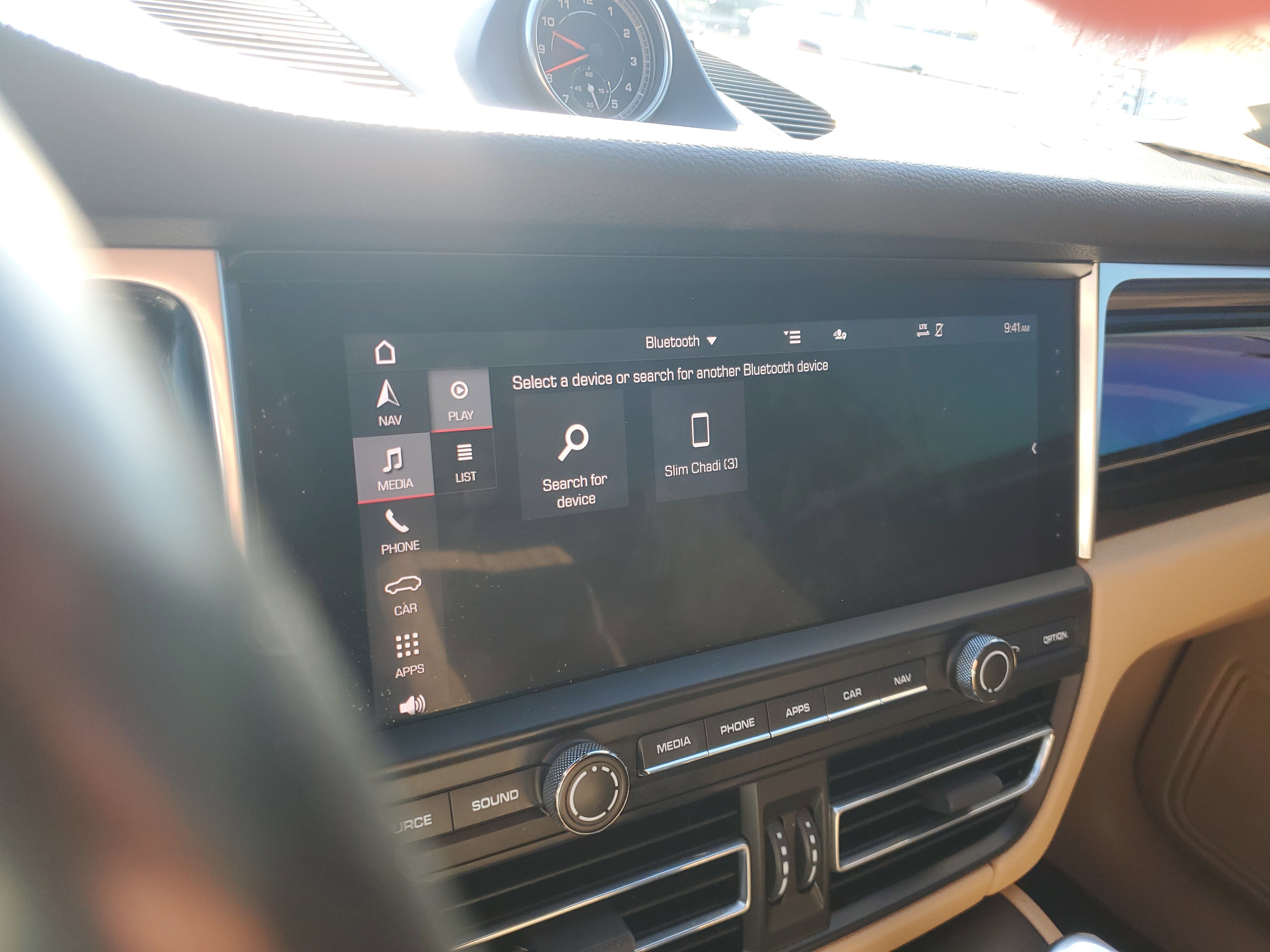 Used 2021 Porsche Macan image 24