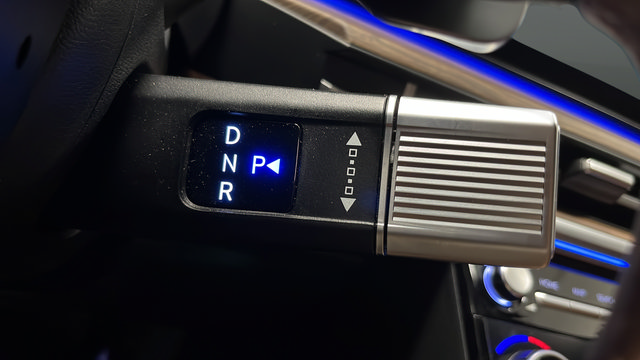 Used 2025 Hyundai Santa Fe Limited AWD/4WD image 19