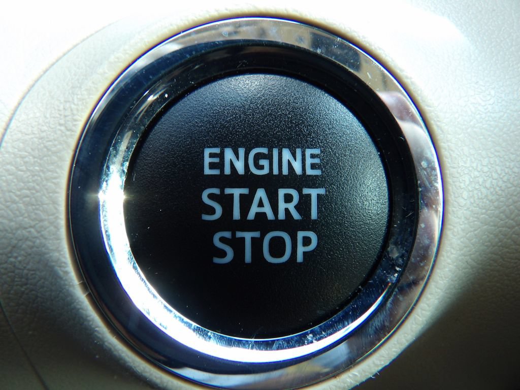 Used 2020 Toyota Avalon Limited FWD image 20