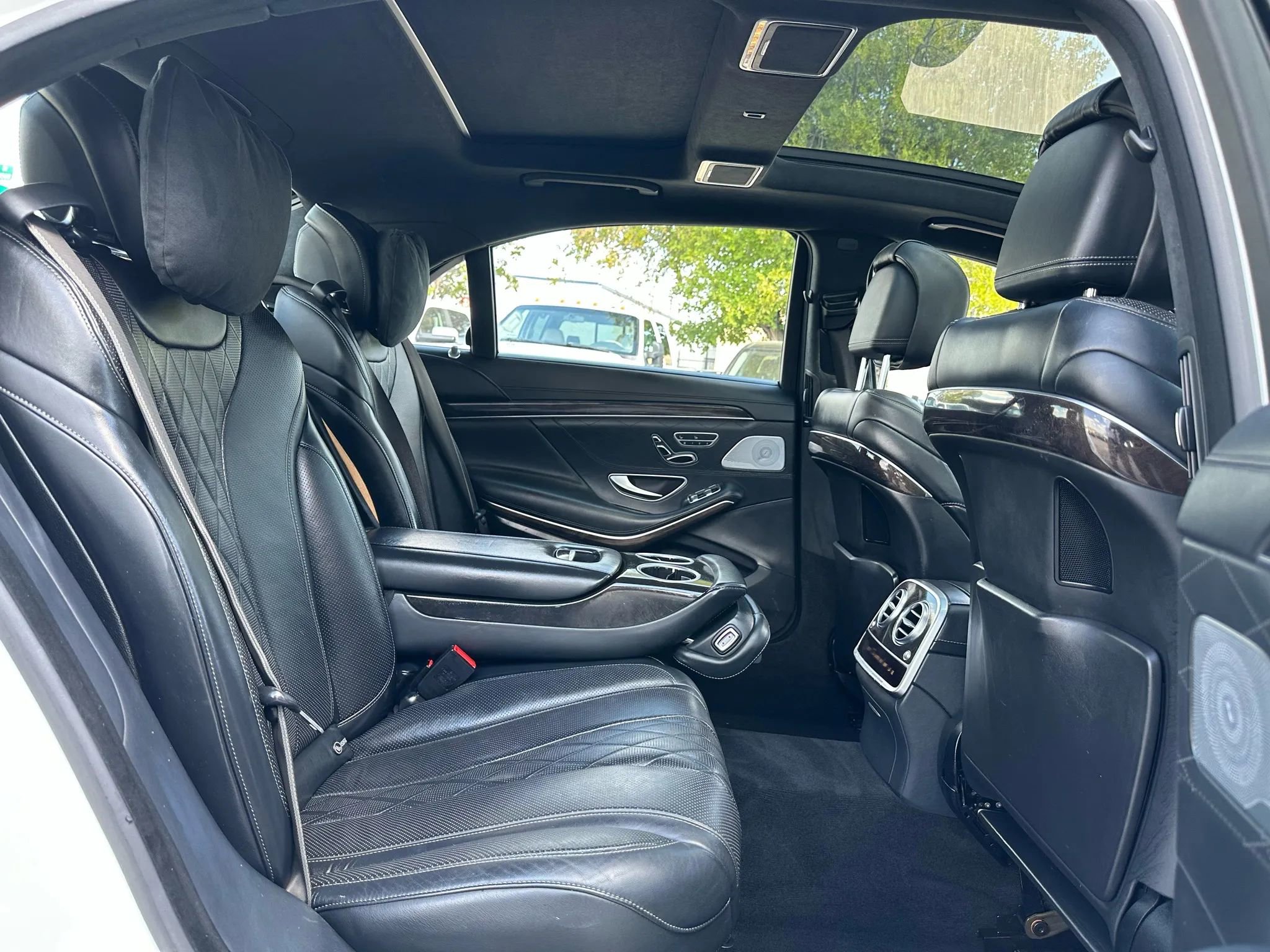 Used 2015 Mercedes-Benz S 550 4MATIC Sedan image 30