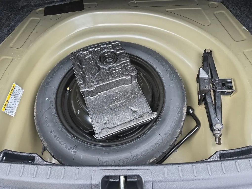 Used 2019 Toyota Corolla SE FWD image 42