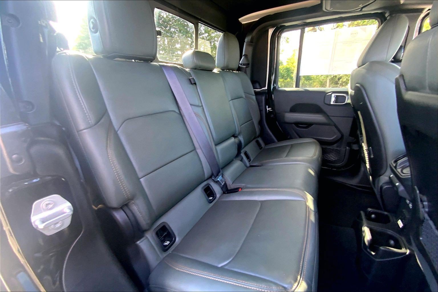 Certified 2024 Jeep Gladiator Mojave AWD/4WD image 19