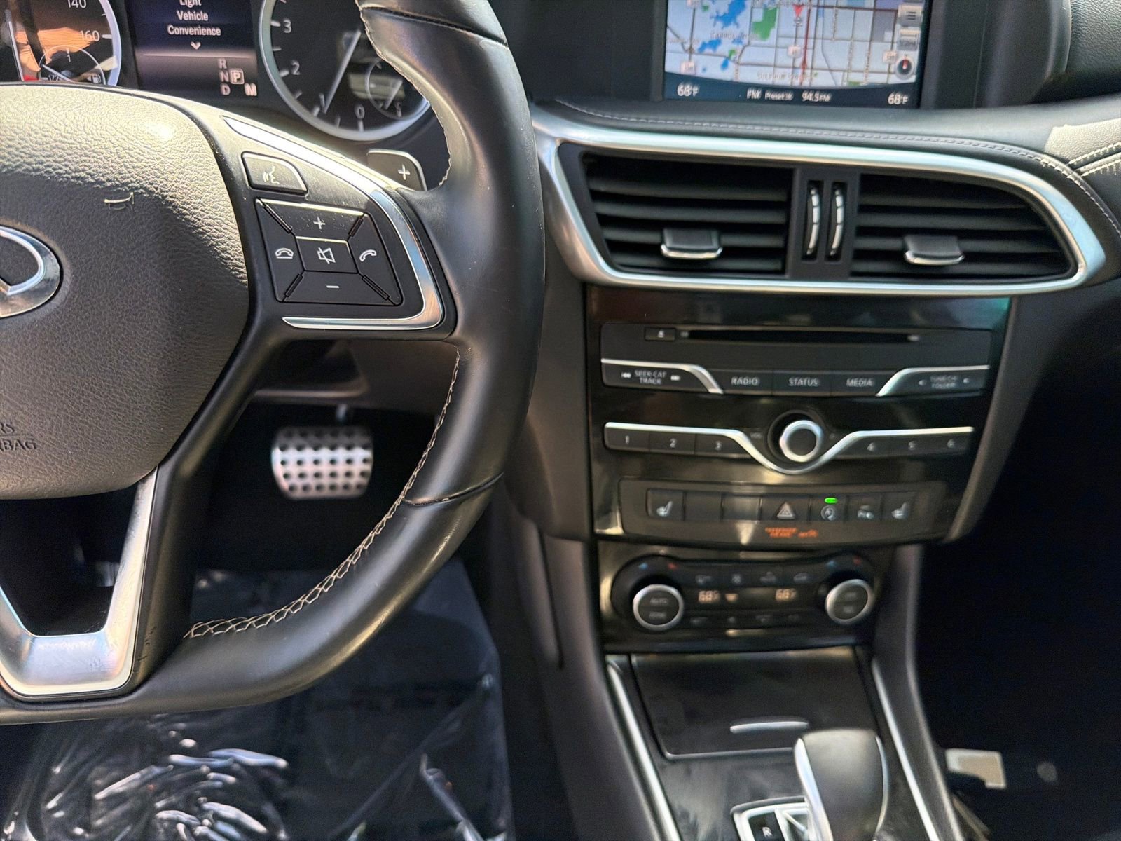 Used 2018 INFINITI QX30 Sport w/ Sport Leather Package image 16