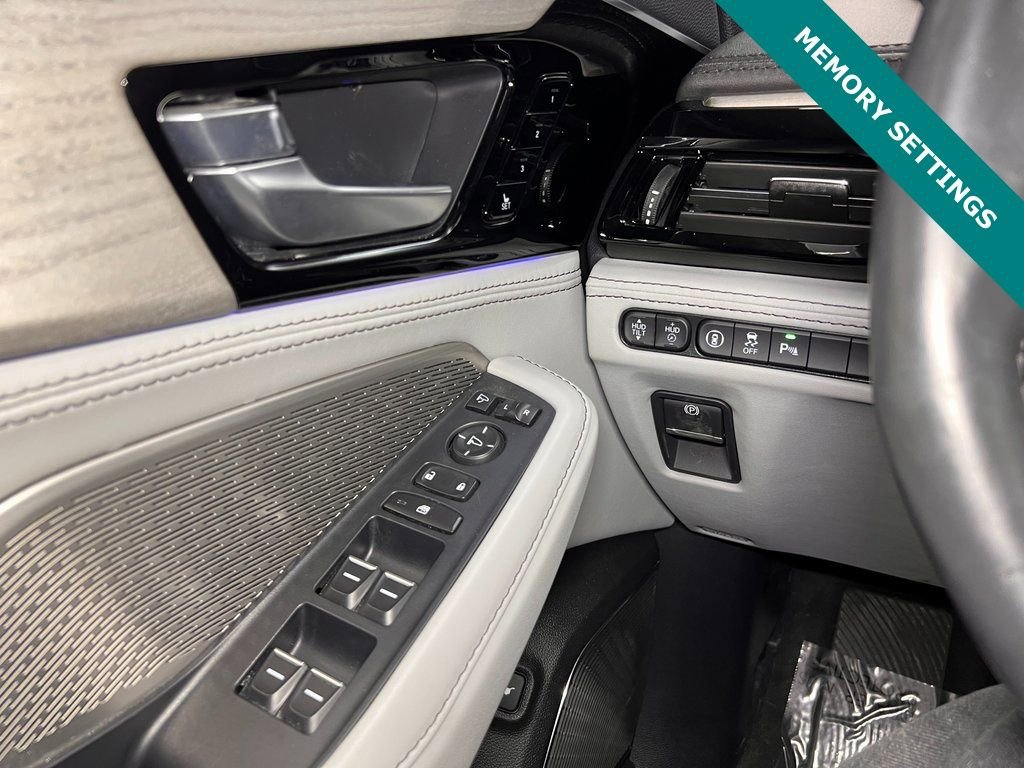 Used 2024 Acura MDX SH-AWD w/ Advance Package image 7