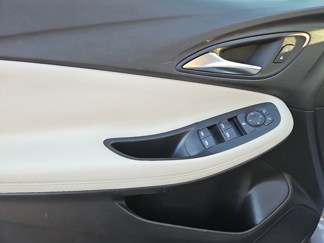 Used 2023 Buick Encore GX Preferred w/ Cold Weather Comfort Package FWD image 12