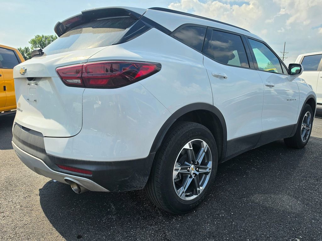 Used 2023 Chevrolet Blazer LT AWD/4WD image 9