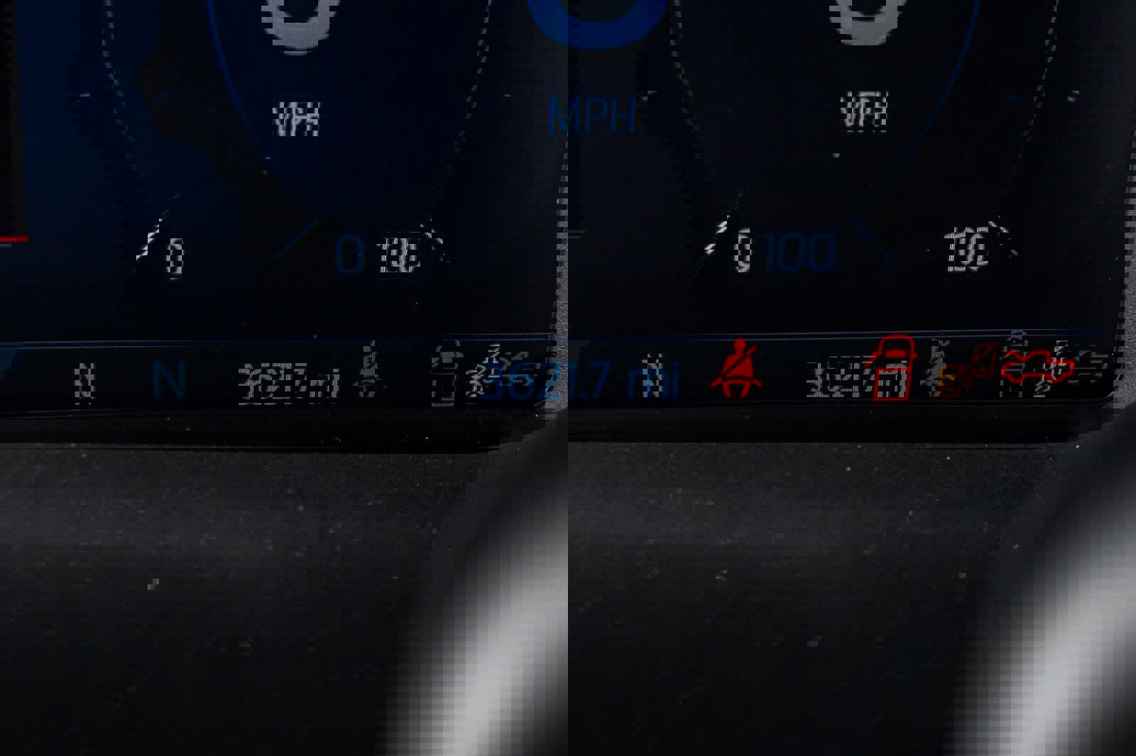 Used 2025 Ford F350 Lariat w/ Black Appearance Package image 21