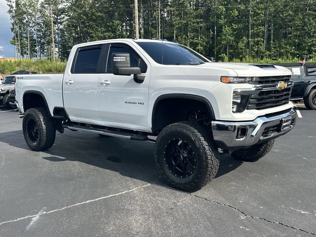 Used 2024 Chevrolet Silverado 2500 LT w/ All Star Edition AWD/4WD image 2