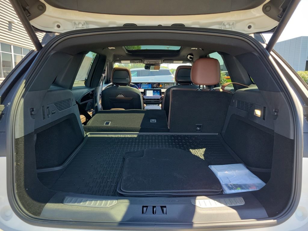 New 2026 Lincoln Nautilus Reserve AWD/4WD image 10