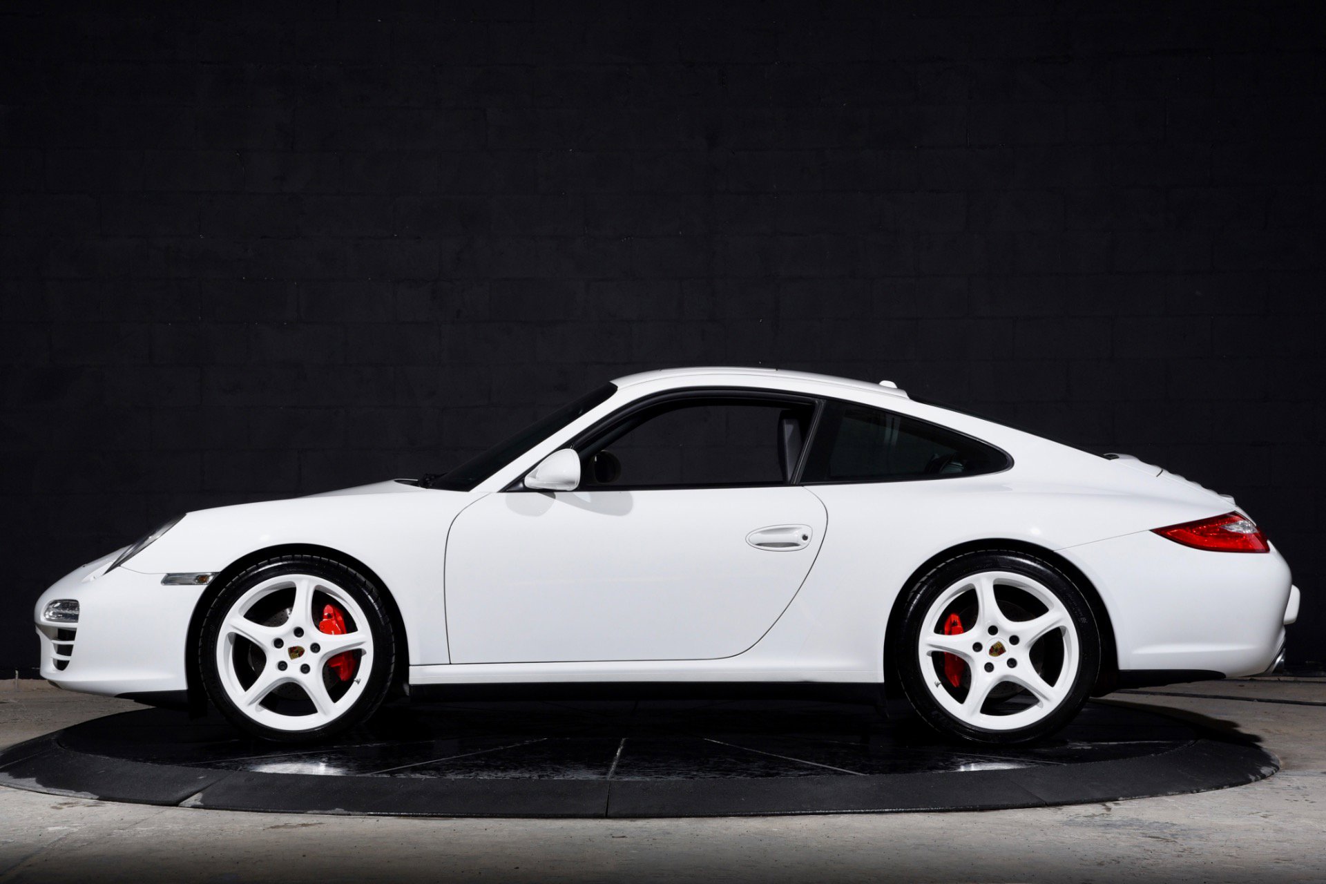 Used 2010 Porsche 911 Carrera 4S image 12