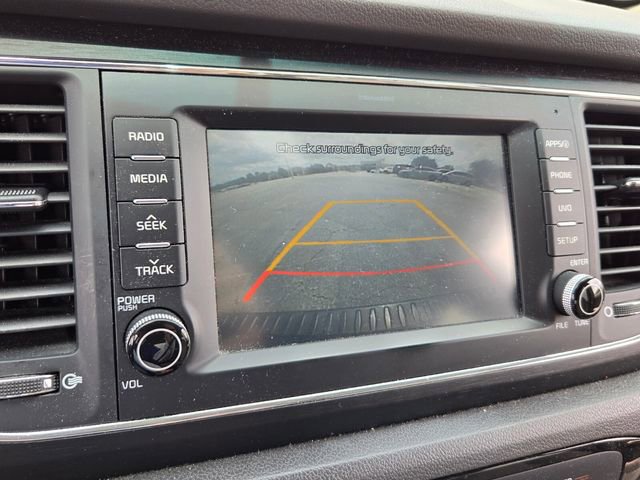 Used 2017 Kia Sedona LX w/ LX Essentials Premium Package FWD image 13