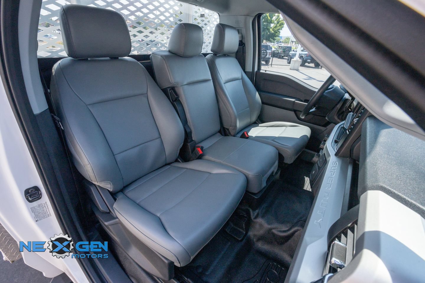 Used 2024 Ford F550 2WD Regular Cab Super Duty image 30