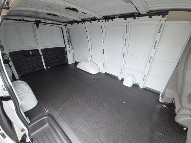 New 2026 Chevrolet Express 2500 w/ Driver Convenience Package RWD image 21