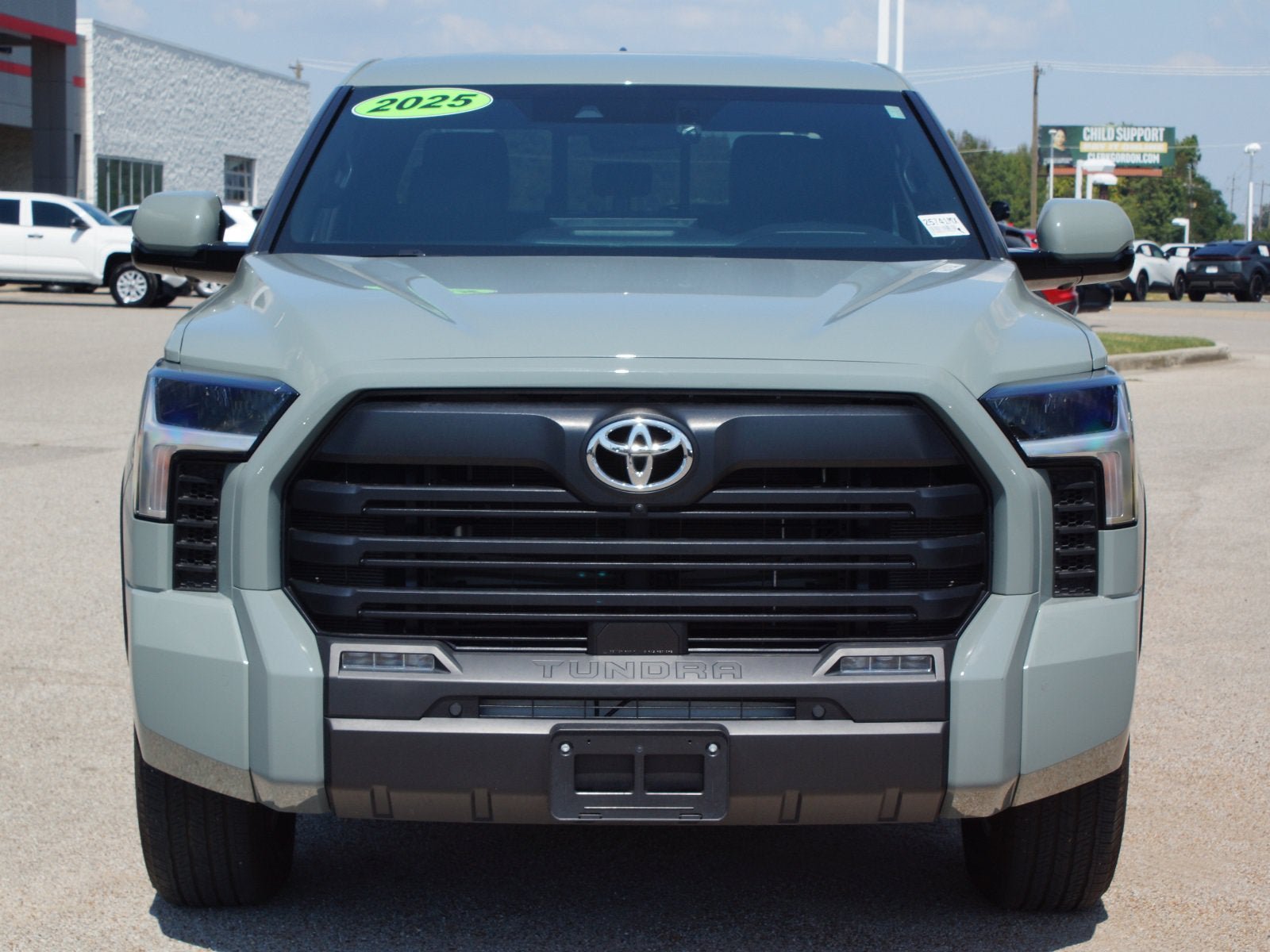 Used 2025 Toyota Tundra SR5 AWD/4WD image 25