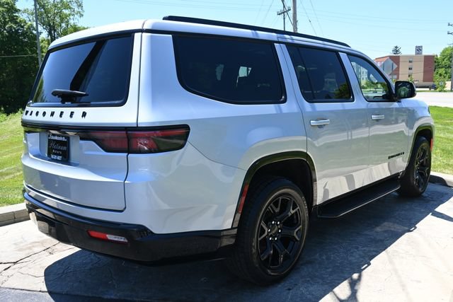 Used 2024 Jeep Wagoneer Series II AWD/4WD image 5
