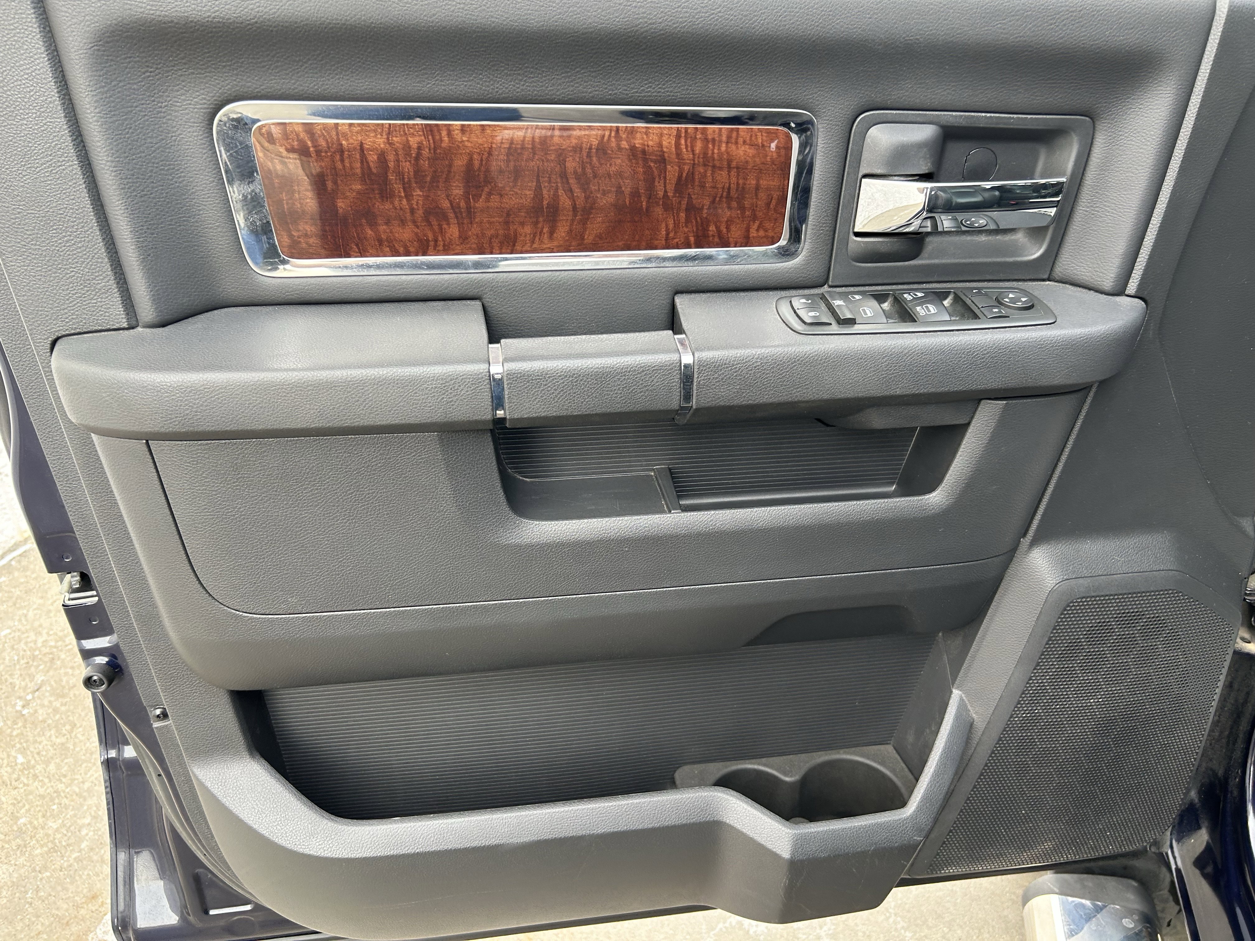 Used 2012 RAM 1500 Laramie image 16