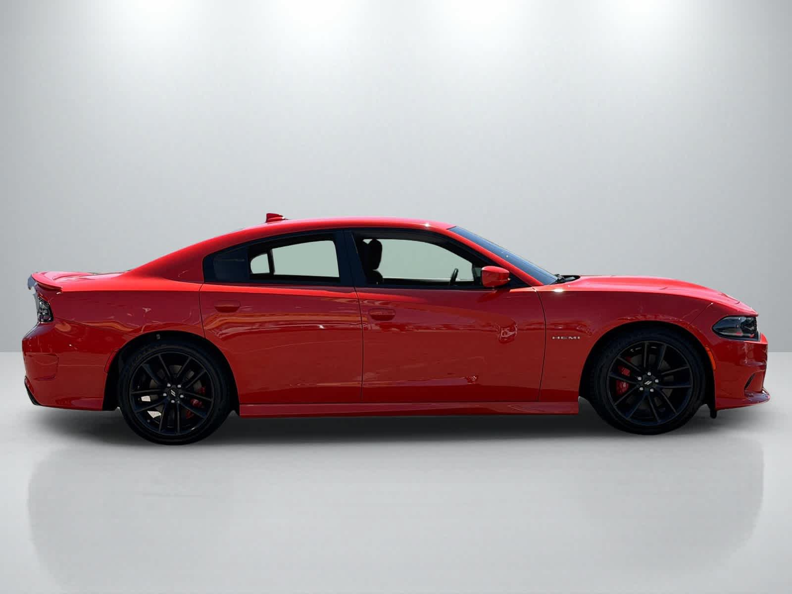 Used 2022 Dodge Charger R/T w/ Performance Handling Group RWD image 11