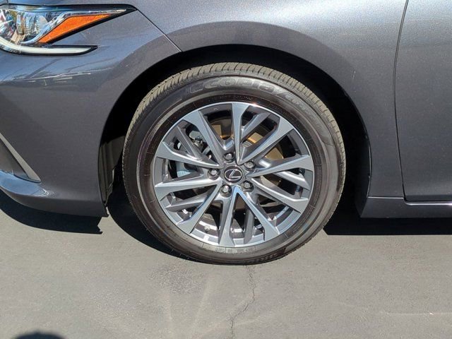 Used 2025 Lexus ES 350 w/ Accessory Package (Z2) image 9