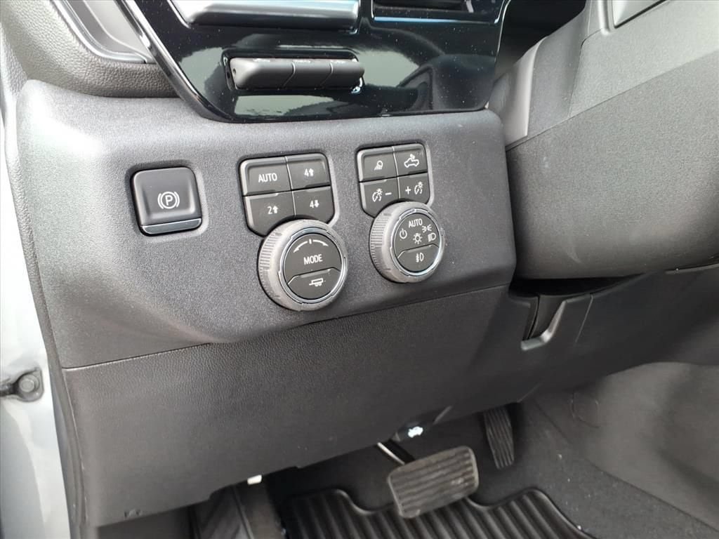 New 2026 Chevrolet Silverado 3500 LTZ w/ LTZ Plus Package AWD/4WD image 15