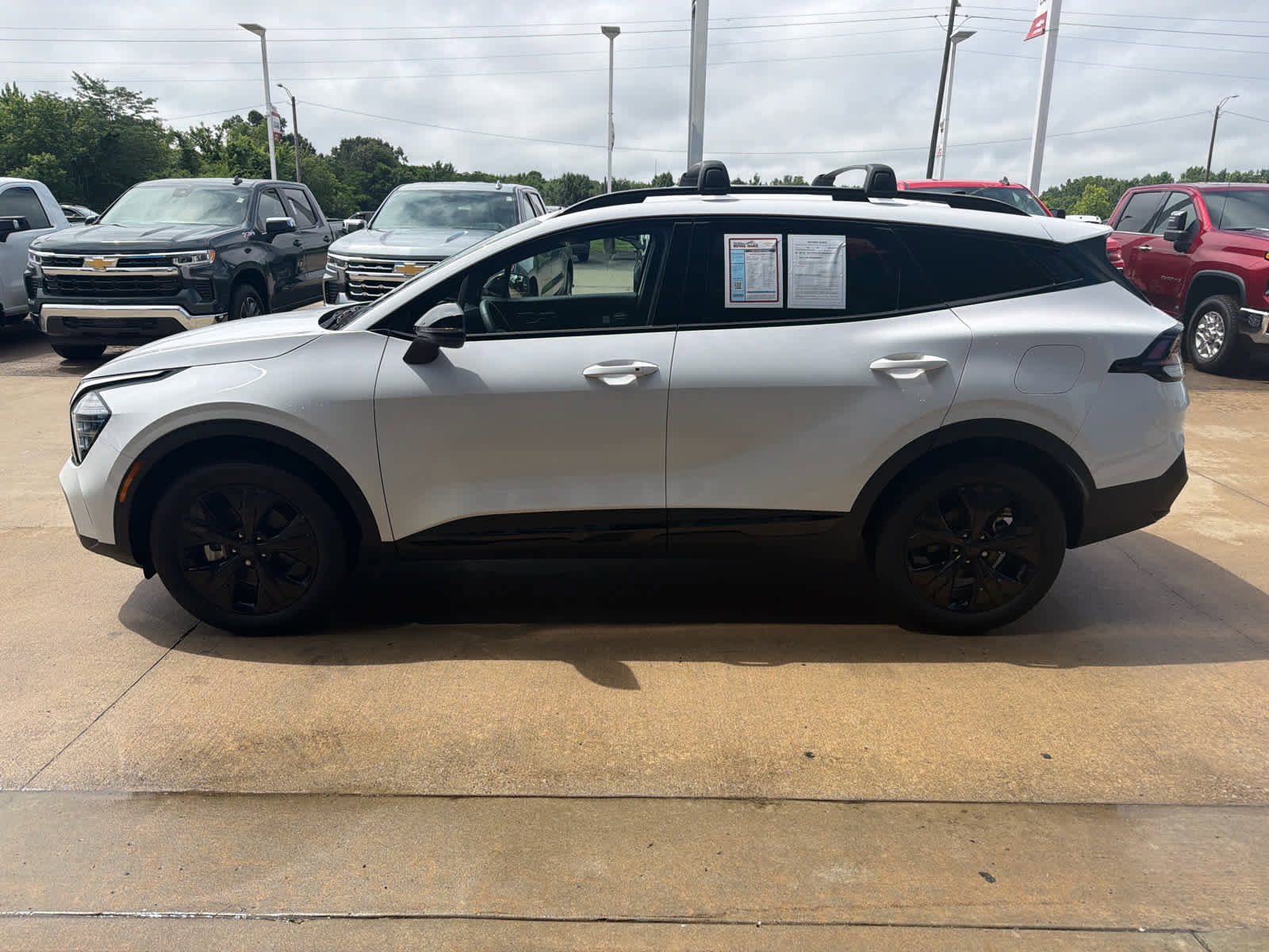 Used 2025 Kia Sportage X-Line AWD/4WD image 3