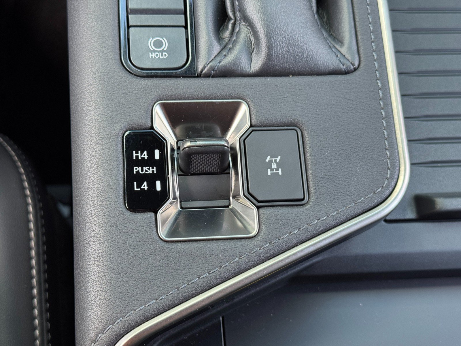 Used 2024 Lexus GX 550 w/ Cold Area Package AWD/4WD image 33