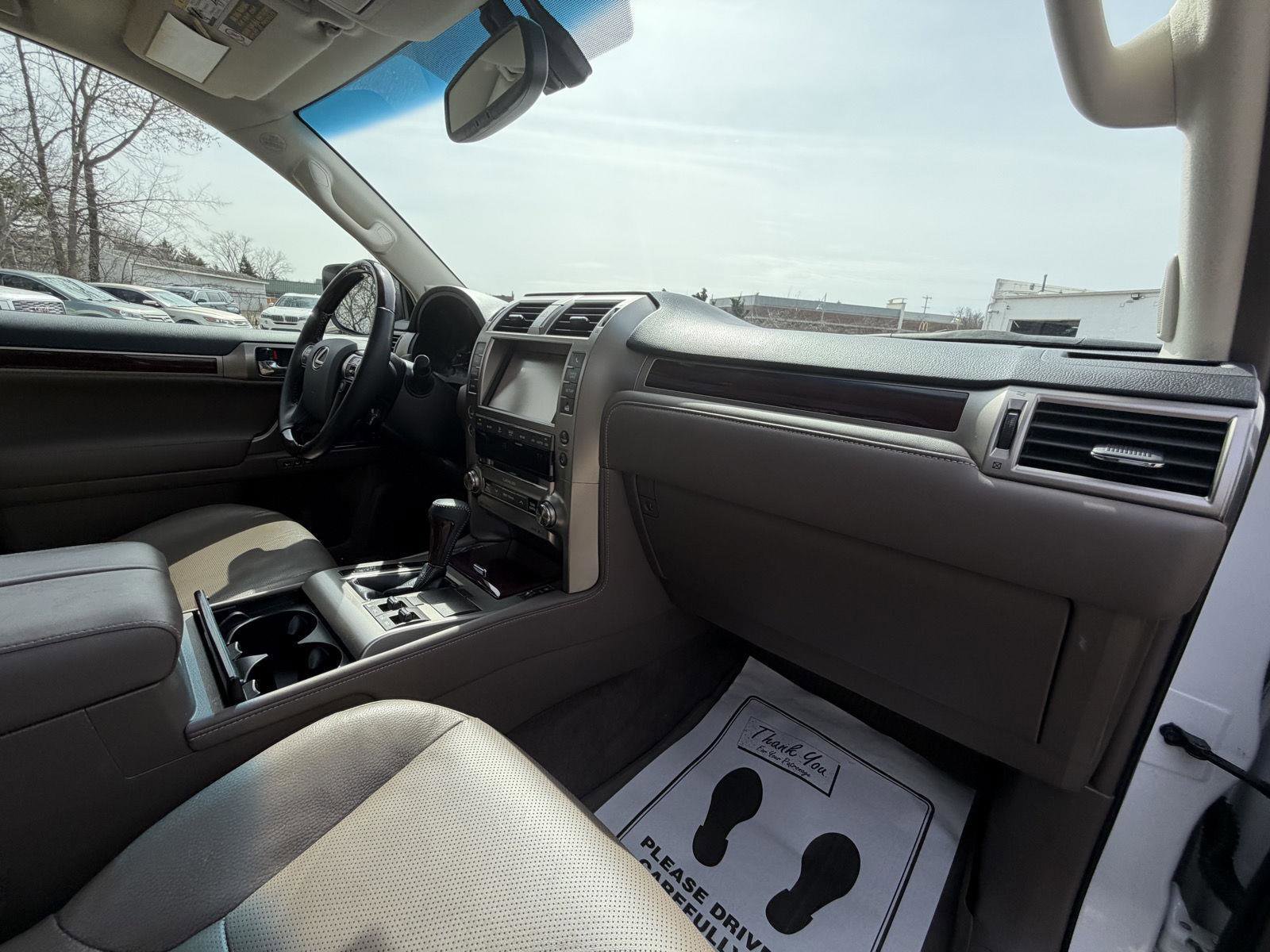 Used 2019 Lexus GX 460 Premium image 32