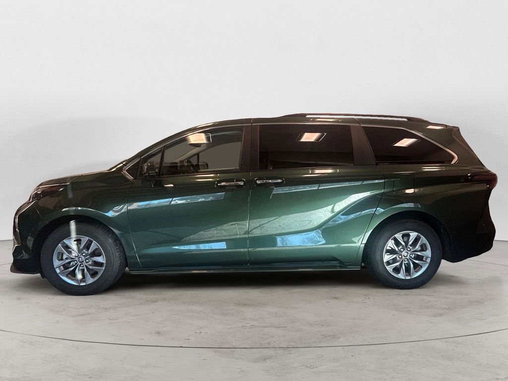 Certified 2024 Toyota Sienna XLE image 2